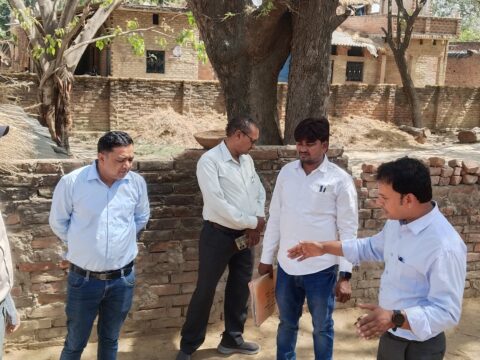 डीएम ने ऑनलाइन प्राप्त IGRS संदर्भो व स्टाम्प कमी के सम्बन्ध में प्राप्त आनलाइन IGRS सदंर्भो का स्थलीय निरीक्षण कर किया भौतिक सत्यापन