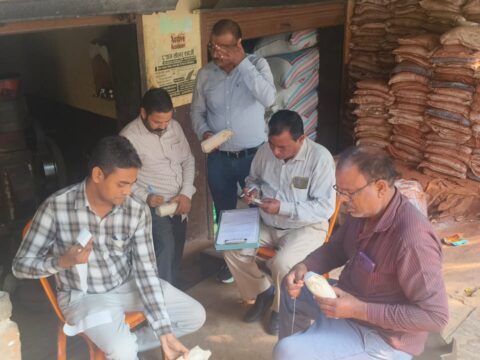 खाद्य सुरक्षा विभाग ने मिलावटी खाद्य पदार्थों के विरुद्ध की कार्यवाई