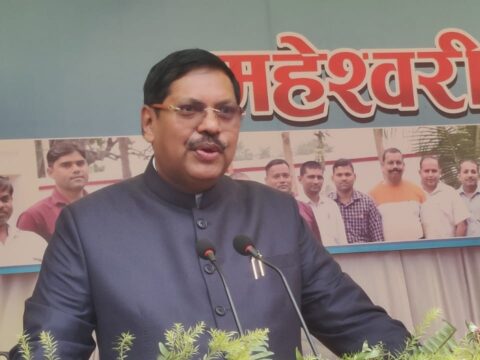 कालेज के वार्षिकोत्सव में पहुंचे भारत के CJI बी आर गवई छात्रों से बोले,आने वाला भारत कैसा हो यह आप लोगो पर निर्भर