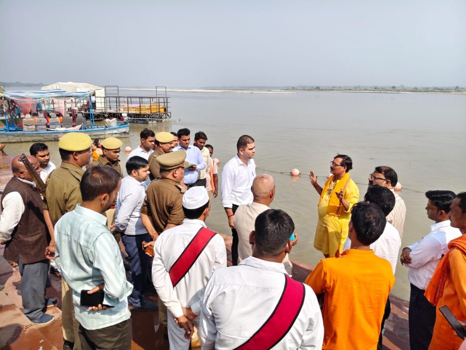 डीएम ने कार्तिक पूर्णिमा स्नान के दृष्टिगत कुबरी घाट एवं कालेश्वर घाट का निरीक्षण कर व्यवस्थाओं का लिया जायजा