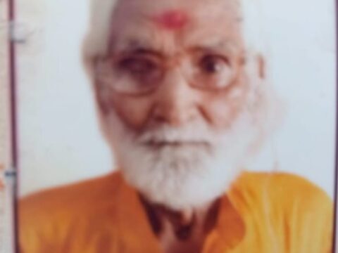 कौशाम्बी में आवारा पशुओं का आतंक,आवारा पशु (सांड) ने किसान को पटका,इलाज के दौरान हुई मौत