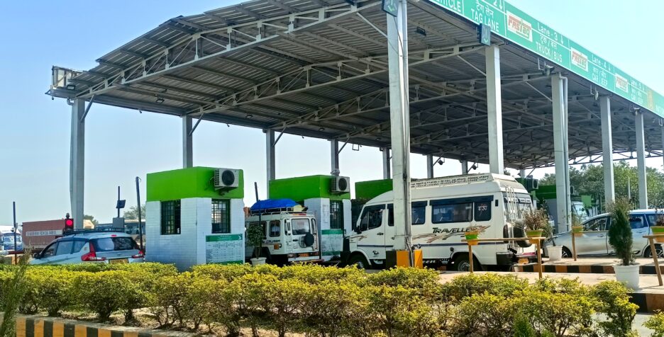 15 नवंबर से फास्टैग खराब होने पर टोल प्लाजा पर नहीं देना होगा दोगुना टोल शुल्क,आनलाइन पेमेंट के माध्यम से मात्र 25 प्रतिशत अधिक देकर टोल पार कर सकेंगे वाहन चालक