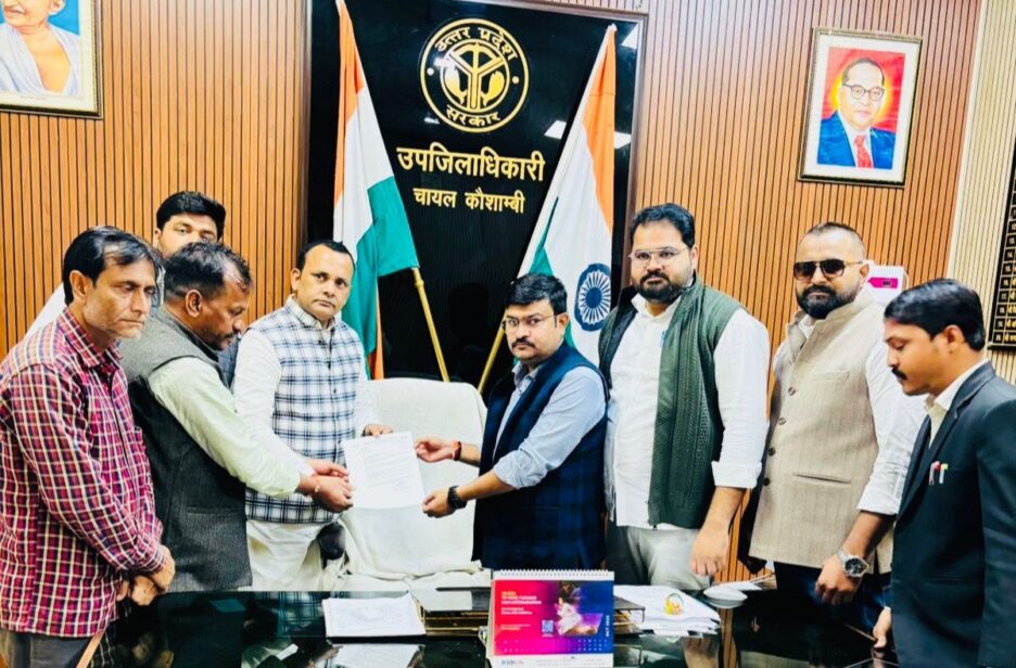 कांग्रेस ने SIR की तारीख बढ़ाने की मांग को लेकर भारत निर्वाचन आयोग के नाम तहसीलदार को सौंपा ज्ञापन