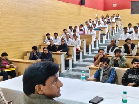 मेडिकल कॉलेज में विकसित उत्तर प्रदेश-विकसित भारत एवं उत्तर प्रदेश दिवस 2026 केे उपलक्ष्य में हुआ कार्यक्रम का आयोजन