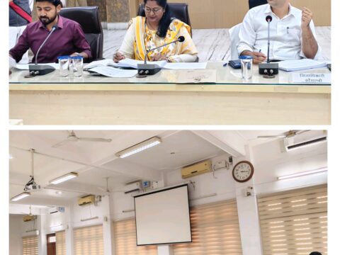 डीएम ने की नगर पालिका एवं नगर पंचायतों के निर्माण कार्यों एवं डूंडा के कार्यों की प्रगति की समीक्षा,लापरवाही पर भरवारी ईओ से मांगा स्पष्टीकरण