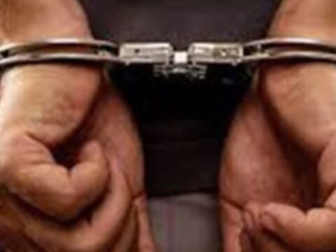 कौशाम्बी में भ्रष्टाचार के खिलाफ विजिलेंस टीम की बड़ी कार्रवाई,10 हजार की रिश्वत लेते लेखपाल रंगे हाथ अरेस्ट