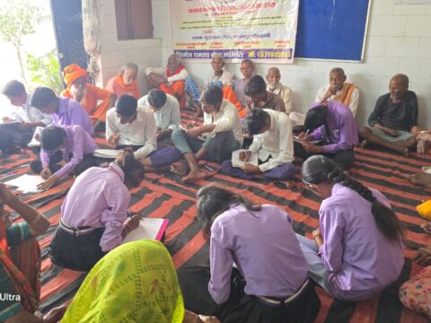 वृद्धाश्रम में निबंध एवं संवाद प्रतियोगिता का आयोजन,छात्रों को बुजुर्गों के महत्व पर किया गया जागरूक