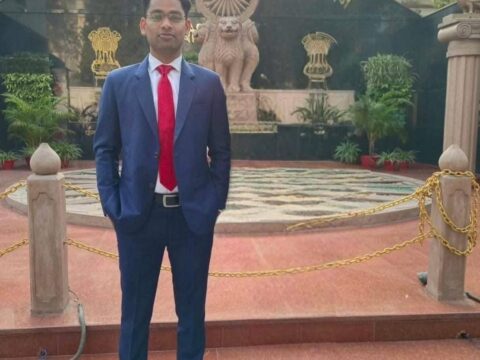 कौशाम्बी में चाय नाश्ते की दूकान चलाने वाले के बेटे सुनील मौर्य ने UPPSC परीक्षा में जिले का नाम किया रोशन,मिली 82वीं रैंक,बने CTO