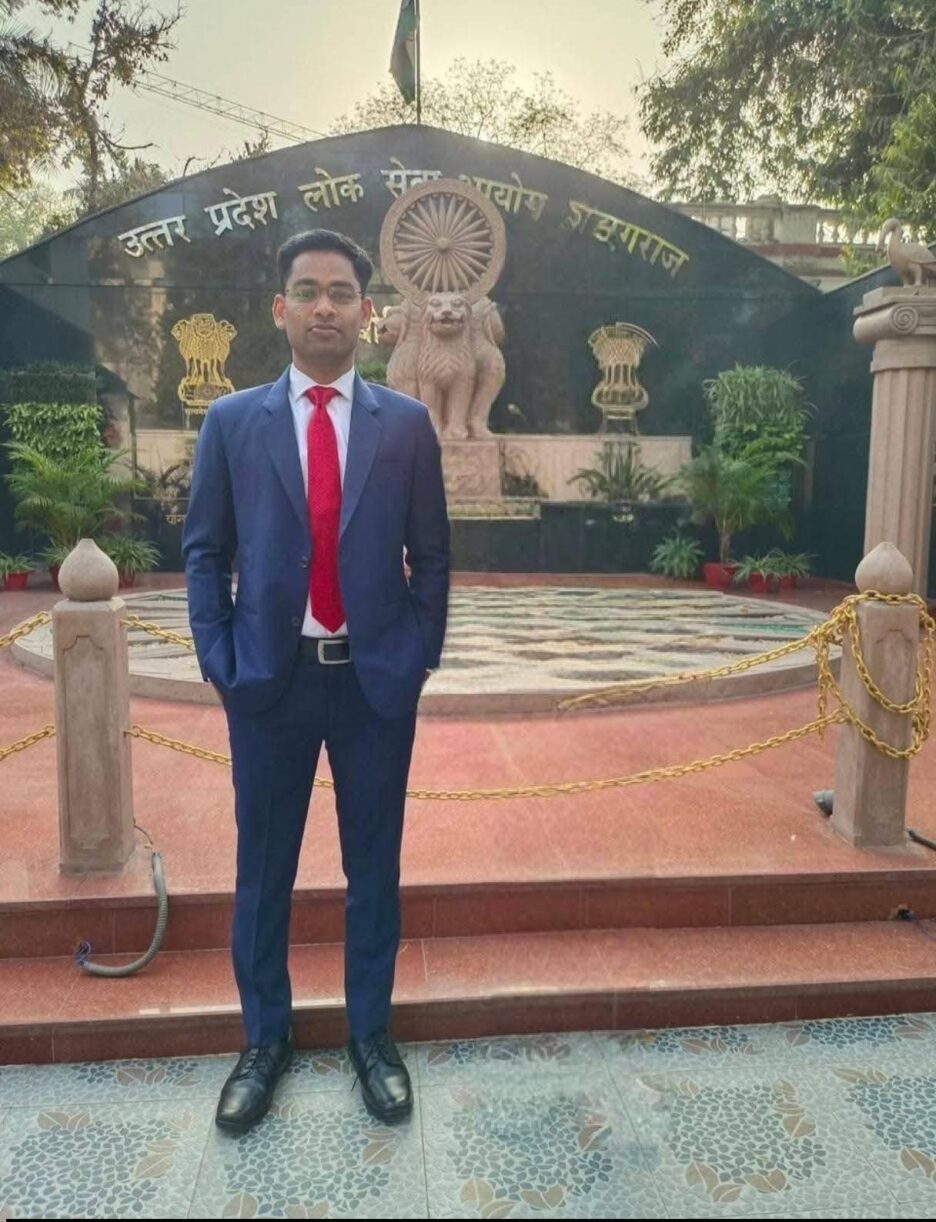 कौशाम्बी में चाय नाश्ते की दूकान चलाने वाले के बेटे सुनील मौर्य ने UPPSC परीक्षा में जिले का नाम किया रोशन,मिली 82वीं रैंक,बने CTO