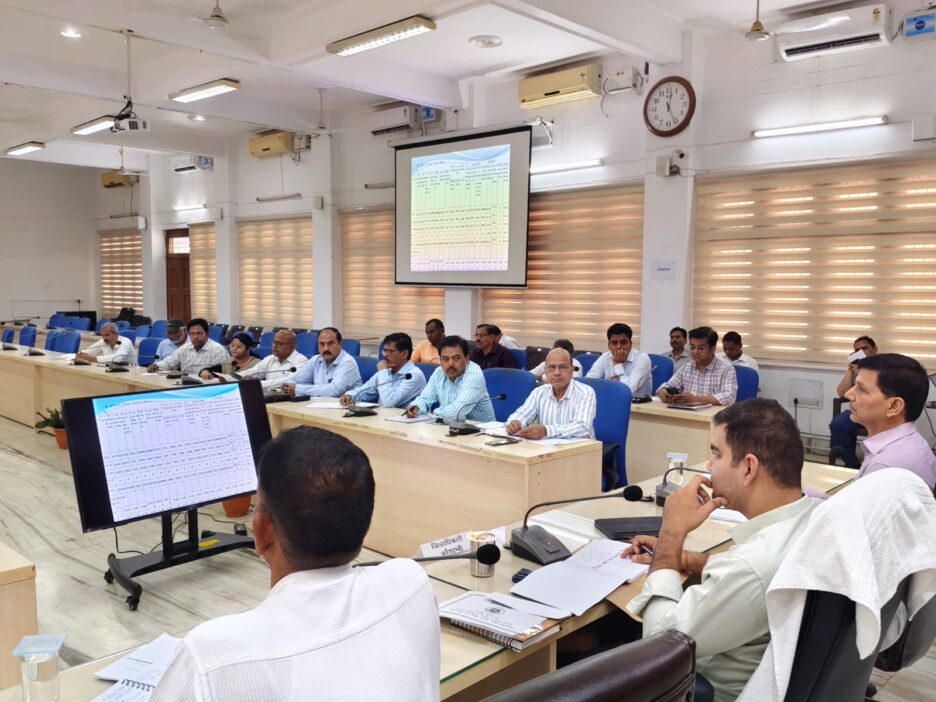 डीएम ने की कृषि विभाग एवं कृषि एलाइड विभागों की योजनाओं एवं कार्यक्रमों की प्रगति की समीक्षा,किसानों की आमदनी में और वृद्धि के लिए FPO को प्रोत्साहित करने के दिए निर्देश