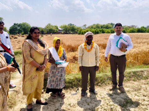 एडीएम ने गेहूं की क्रॉप कटिंग कार्यों का किया निरीक्षण