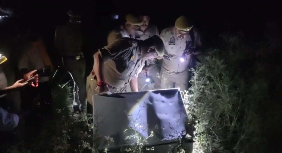 लोहे के बंद बक्से में हाईवे किनारे महिला का शव मिलने से सनसनी,सूचना मिलते ही मौके पर पहुंची पुलिस,जांच में जुटी