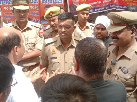 बार एसोसिएशन के चुनाव ड्यूटी में लगे पुलिस बल का ASP ने निरीक्षण कर दिए आवश्यक दिशा-निर्देश