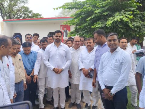 25 लाख शिक्षकों पर TET का संकट,आदेश वापस लेने की मांग पत्र के माध्यम से टीचर फेडरेशन ऑफ इंडिया ने पीएम से की अपील,फेडरेशन के साथ खड़े हुए सांसद पुष्पेंद्र सरोज