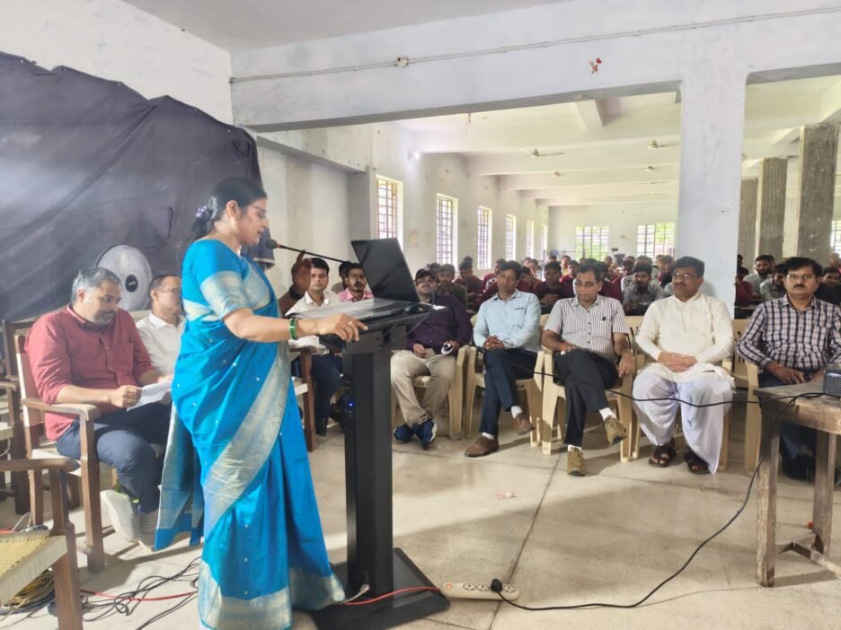 भवंस मेहता महाविद्यालय भरवारी में नवप्रवेशित विद्यार्थियों के लिए दीक्षारंभ कार्यक्रम संपन्न