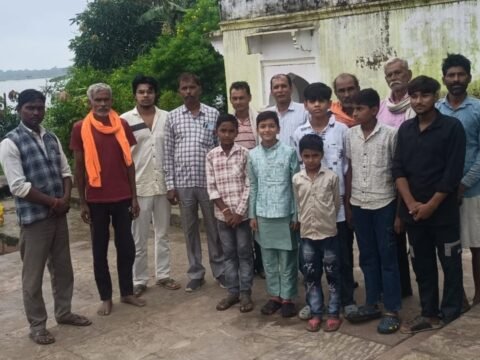 सकिपा टीम ने कड़ा ब्लॉक के गंगा किनारे बसे कई गांवों का लिया स्थलीय जायजा, आकस्मिक जल संकट से बचाव की उठाई मांग