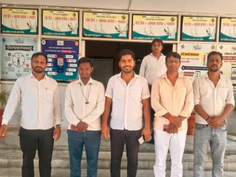नगर पालिका भरवारी में भ्रष्टाचार का आरोप लगा सभासदों ने अध्यक्ष व ईओ के खिलाफ़ खोला मोर्चा, डीएम को सौंपा ज्ञापन