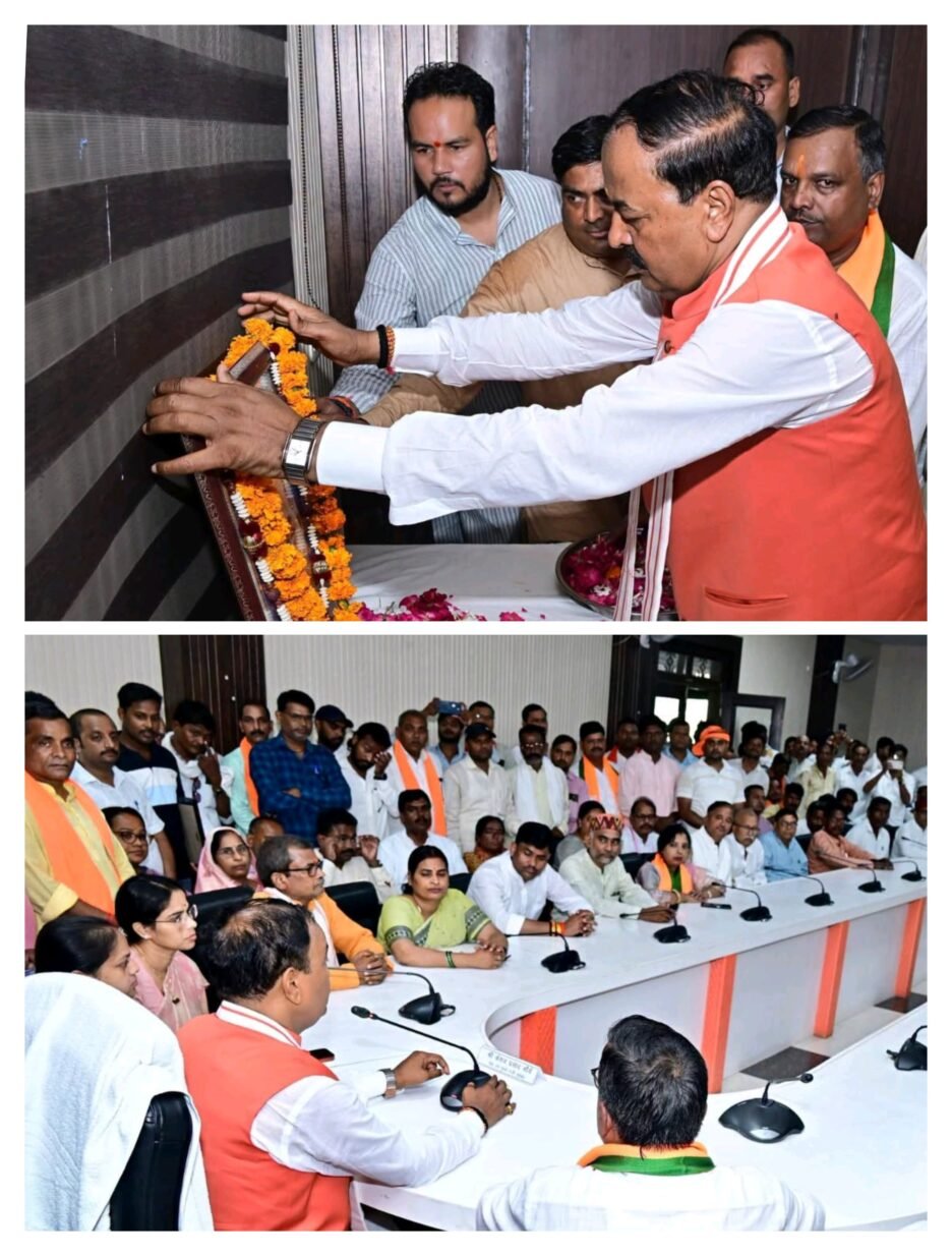 अटल जी ऐसे युगपुरुष थे जिन्होंने अपने विचारों सिद्धांतों और राष्ट्रसेवा से करोड़ों भारतीयों के हृदय में अमित बनाया है स्थान-केशव प्रसाद मौर्य