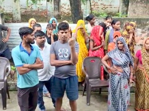 कौशाम्बी में नवविवाहिता का फांसी के फंदे से लटकता हुआ शव मिलने से सनसनी,मायके वालो ने प्रताड़ित करने और हत्या का लगाया आरोप
