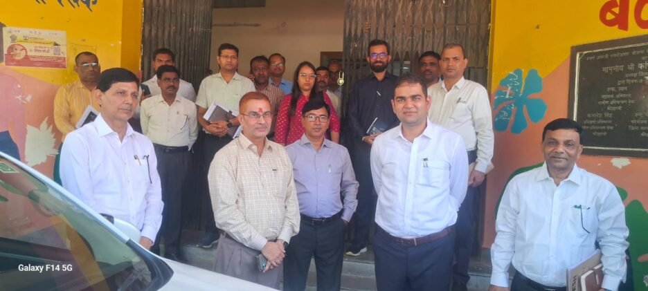 आकांक्षी विकासखंड कौशाम्बी एवं मंझनपुर में नोडल अधिकारियों ने किया स्थलीय निरीक्षण