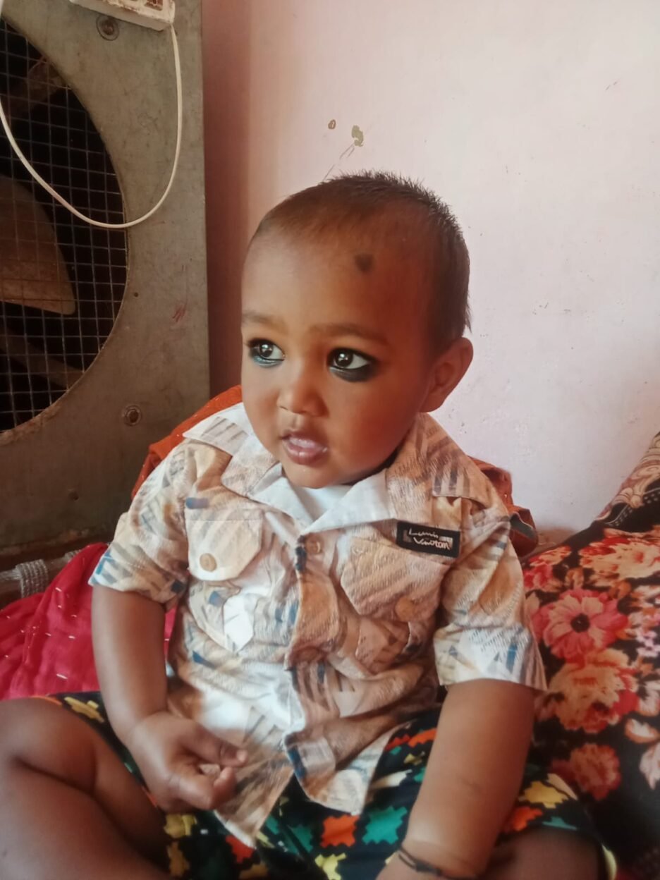 बहन के साथ घर से बाहर निकले मासूम भाई की स्कूल वैन की चपेट में आकर मौत,ग्रामीणों ने हाईवे किया जाम,पुलिस जांच में जुटी