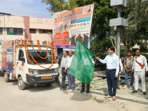 सीडीओ ने पराली प्रबंधन जागरूकता प्रचार-प्रसार वाहन को हरी झण्डी दिखाकर किया रवाना