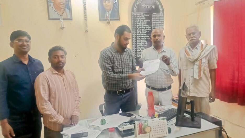 किसानो की खाद की समस्या के समाधान हेतु सकिपा ने उठाई मांग, सौंपा ज्ञापन